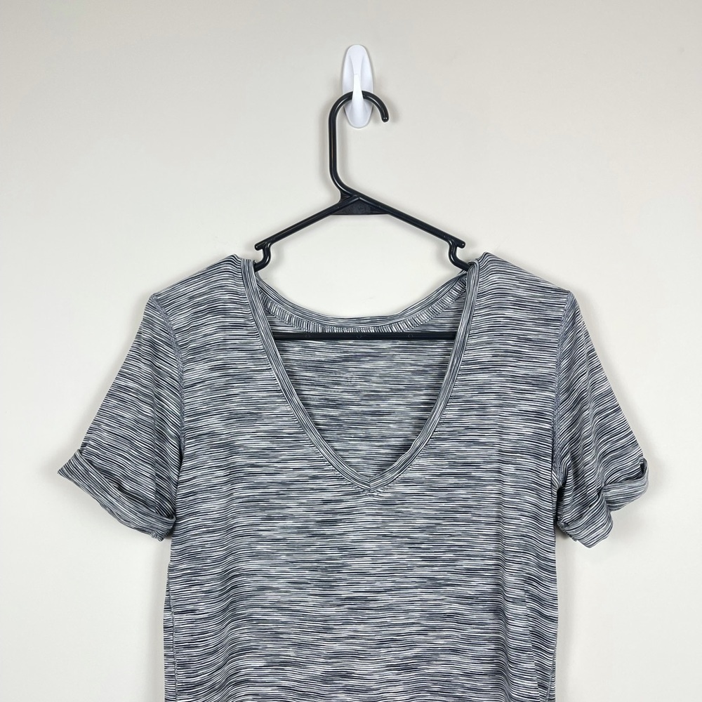 Lululemon Black & White Short Sleeve Shirt - Picture 11 of 11